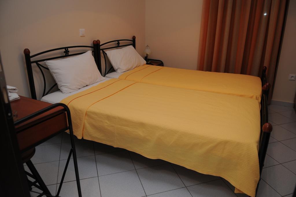 Ferienwohnung Sofia Gythio Zimmer foto